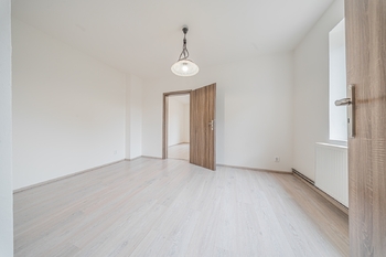 Prodej domu 73 m², Pchery