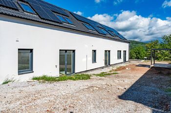 Prodej bytu 4+kk v osobním vlastnictví 91 m², Jince