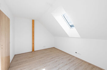 Prodej bytu 4+kk v osobním vlastnictví 91 m², Jince