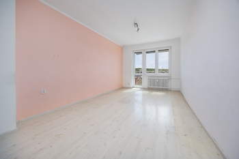 Prodej bytu 2+1 v osobním vlastnictví 53 m², Praha 9 - Hloubětín