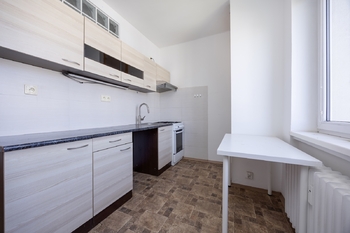 Prodej bytu 2+1 v osobním vlastnictví 53 m², Praha 9 - Hloubětín