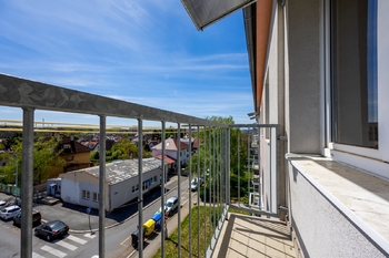 Prodej bytu 2+1 v osobním vlastnictví 53 m², Praha 9 - Hloubětín