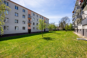 Prodej bytu 2+1 v osobním vlastnictví 53 m², Praha 9 - Hloubětín
