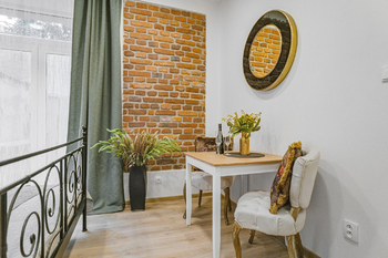 Prodej bytu 1+kk v osobním vlastnictví 20 m², Praha 5 - Smíchov