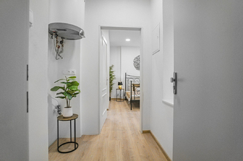 Prodej bytu 1+kk v osobním vlastnictví 20 m², Praha 5 - Smíchov
