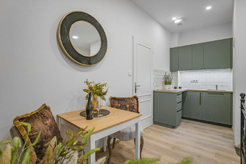 Prodej bytu 1+kk v osobním vlastnictví 20 m², Praha 5 - Smíchov