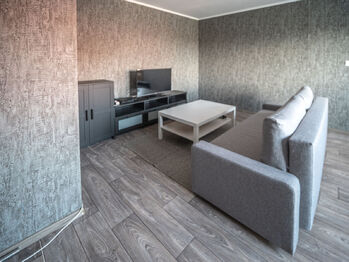 Obývací pokoj - Pronájem bytu 3+1 v osobním vlastnictví 74 m², Trhové Sviny