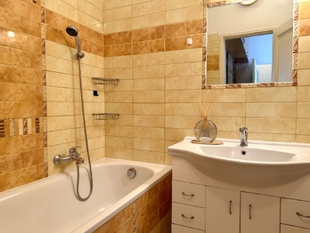 Prodej bytu 2+kk v osobním vlastnictví 45 m², Praha 6 - Veleslavín