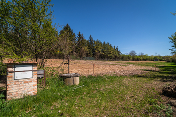 Prodej pozemku 867 m², Slaný