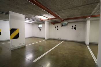 Pronájem garážového stání 13 m², Praha 10 - Strašnice