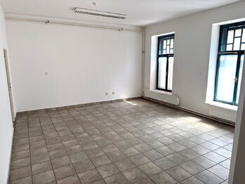 Pronájem kancelářských prostor 250 m², Třebíč