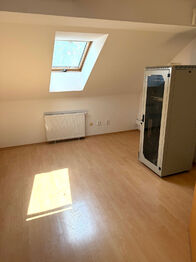 Pronájem kancelářských prostor 250 m², Třebíč