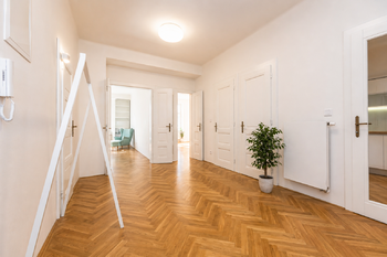 Pronájem bytu 3+1 v osobním vlastnictví 105 m², Praha 3 - Vinohrady