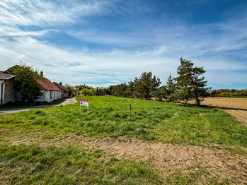 Prodej pozemku 1200 m², Třebsko