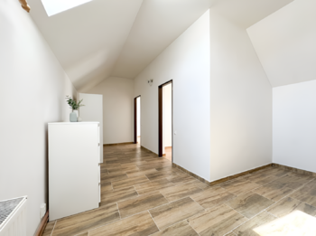 Prodej domu 165 m², Lošany