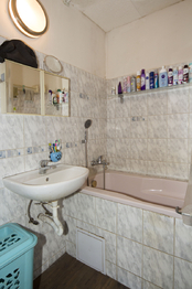 koupelna - Prodej domu 160 m², Sobotín