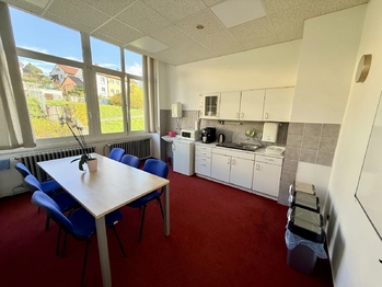 kuchyňka - zázemí pro tým - Pronájem kancelářských prostor 85 m², Prachatice