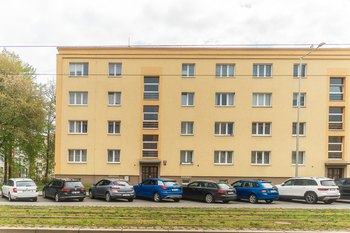 Prodej bytu 3+1 v osobním vlastnictví 74 m², Praha 6 - Břevnov