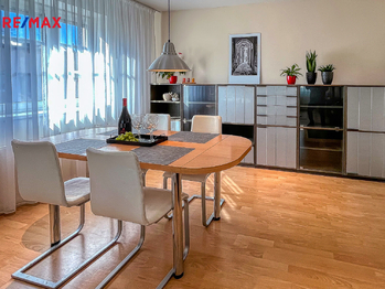 Prodej domu 320 m², Lutín