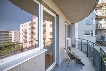 Prodej bytu 2+kk v osobním vlastnictví 57 m², Praha 9 - Černý Most