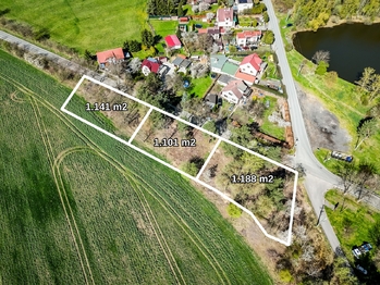 Prodej pozemku 1101 m², Drahlín