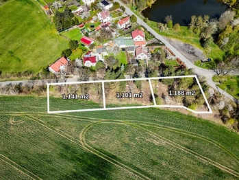 Prodej pozemku 1101 m², Drahlín