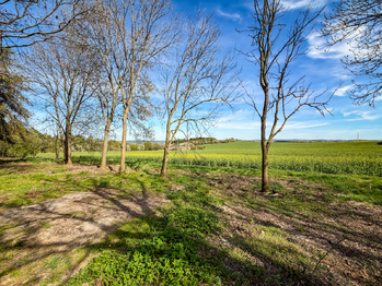 Prodej pozemku 1101 m², Drahlín