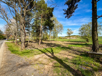 Prodej pozemku 1101 m², Drahlín
