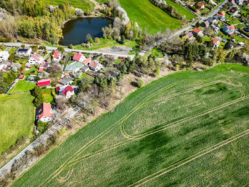Prodej pozemku 1101 m², Drahlín