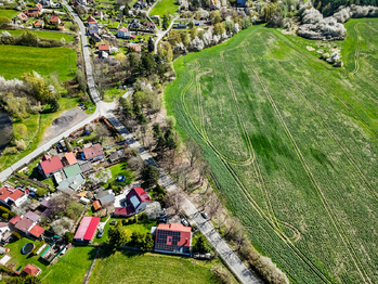 Prodej pozemku 1101 m², Drahlín