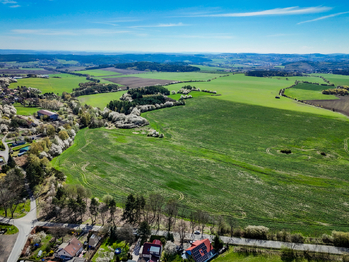 Prodej pozemku 1101 m², Drahlín