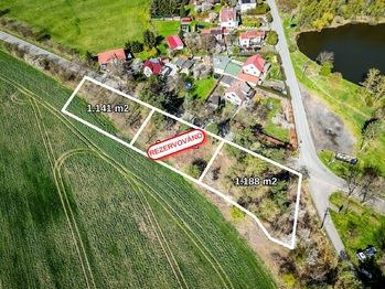 Prodej pozemku 1141 m², Drahlín