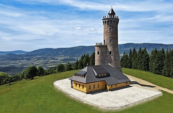 Prodej pozemku 1438 m², Staré Město