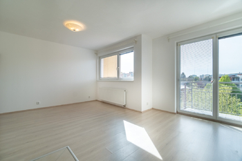 Pronájem bytu 1+kk v osobním vlastnictví 37 m², Praha 9 - Letňany