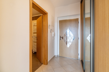 Pronájem bytu 1+kk v osobním vlastnictví 37 m², Praha 9 - Letňany