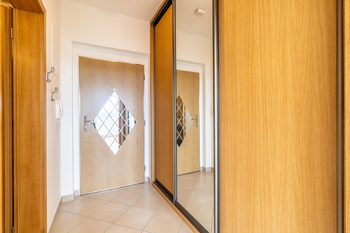 Pronájem bytu 1+kk v osobním vlastnictví 37 m², Praha 9 - Letňany