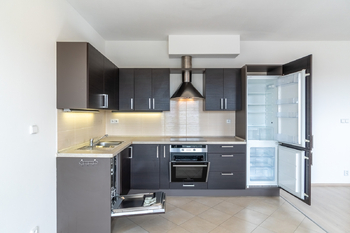 Pronájem bytu 1+kk v osobním vlastnictví 37 m², Praha 9 - Letňany