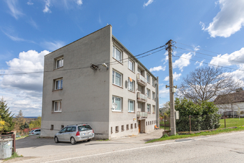 Prodej nájemního domu 472 m², Besednice