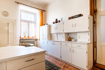 Prodej domu 237 m², Lišov