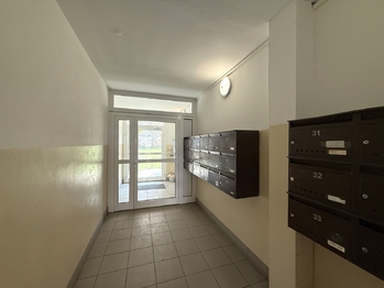 Prodej bytu 3+kk v osobním vlastnictví 61 m², Praha 4 - Lhotka