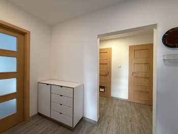 Prodej bytu 3+kk v osobním vlastnictví 61 m², Praha 4 - Lhotka