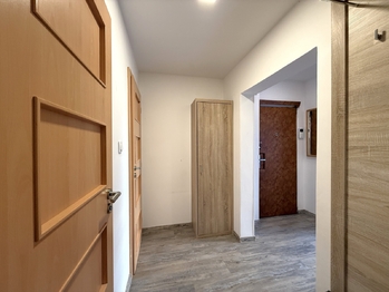 Prodej bytu 3+kk v osobním vlastnictví 61 m², Praha 4 - Lhotka