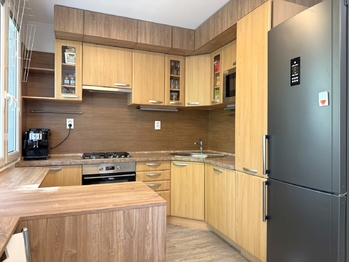 Prodej bytu 3+kk v osobním vlastnictví 61 m², Praha 4 - Lhotka