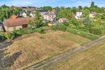 Prodej pozemku 508 m², Milovice