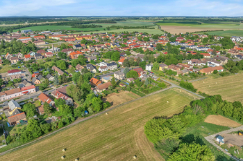 Prodej pozemku 508 m², Milovice