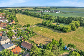 Prodej pozemku 508 m², Milovice