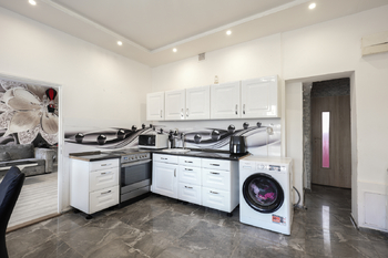 Prodej domu 270 m², Zabrušany