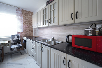 Prodej domu 270 m², Zabrušany