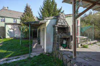 Prodej domu 270 m², Zabrušany