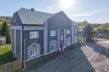 Prodej domu 270 m², Zabrušany